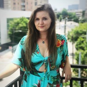 Meet your Posher, Lauren